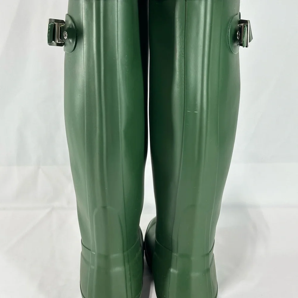 #188 Hunter Women's Original Tall Rain Boots - Green US 5 EUR 36